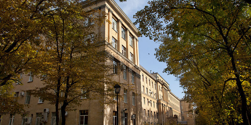 Здание Ставропольской краевой клинической больницы